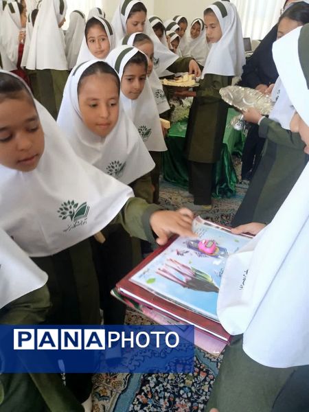 عزاداری به مناسبت شهادت حضرت زهرا (س) در دبستان حضرت زینب(س) مروست 