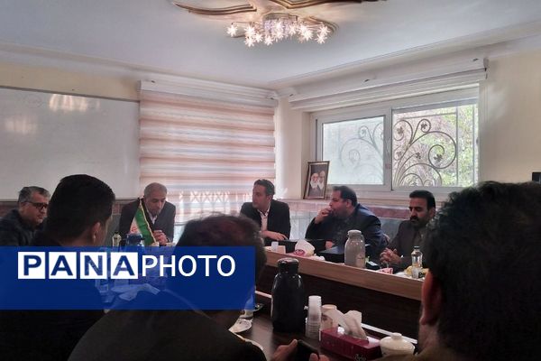 جلسه هم‌اندیشی معاونان پژوهش و توسعه منابع مناطق ۲۱ گانه شهرستان‌های تهران 
