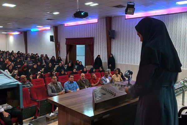 اولین جلسه مشاوره‌ای تحصیلی دبیرستان نمونه فرهنگ حاج حسین عربخانی