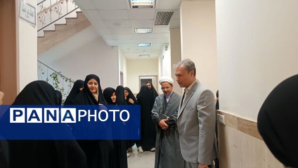 بازدید مسئولین اداره آموزش و پرورش از حوزه علمیه مکتب نرجس کاشمر