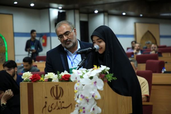 نشست صمیمی مدیران رسانه با استاندار قم