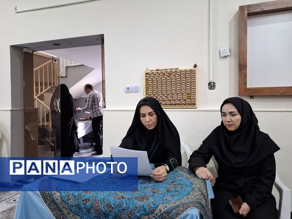 افتتاحیه طرح غربالگری دانش آموزان ابتدایی ناحیه دو 