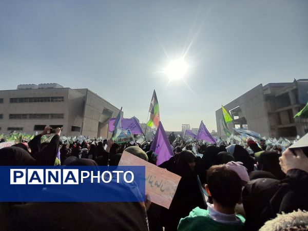 اجتماع عظیم منتظران ظهور به مناسبت نیمه‌ شعبان در مشهد 