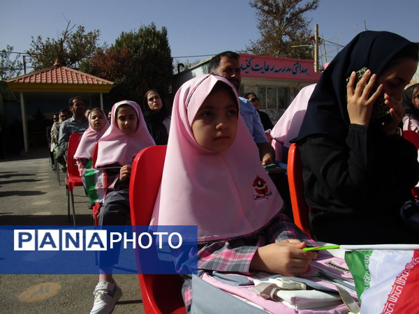 برگزاری جشن شکوفه‌ها در دبستان شاهد شهید سلطانی ناحیه یک کرج