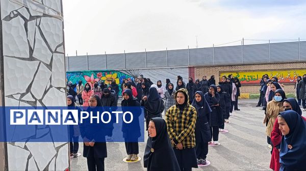 مانور زلزله در دبیرستان حضرت سکینه