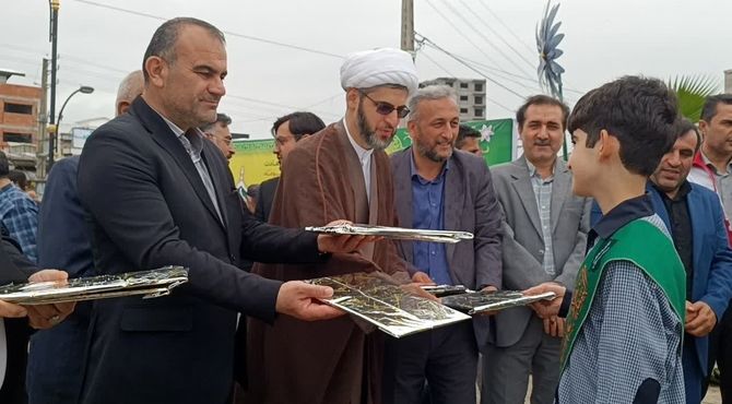 افتتاح مرکز فرهنگی هنری و چایخانه حضرتی در محمودآباد 
