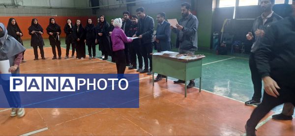 مسابقات هندبال مدارس ابتدایی در زاوه