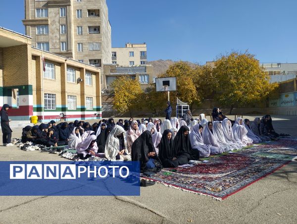 سجده‌ای برای آبادی