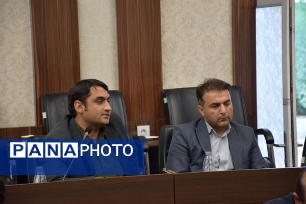 هم‌اندیشی متولیان واحدهای صنعتی تربت‌حیدریه برای رفع چالش‌ها و پیشبرد توسعه