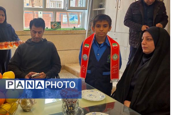 افتتاح چمن مصنوعی دبستان فرشچی اسلامشهر 