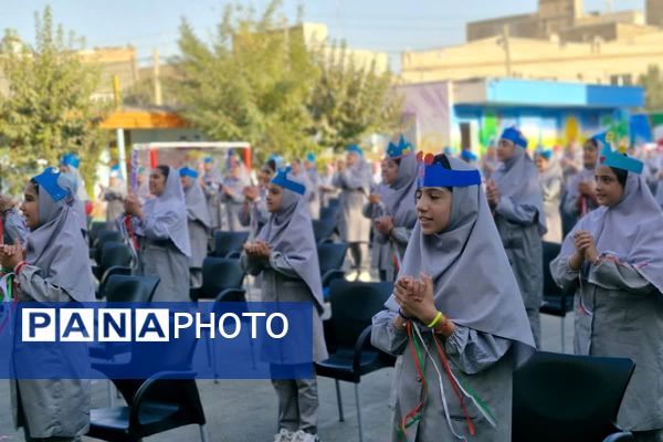 زنگ هفته سلامت روان در مدرسه کودک مسلمان قرچک به صدا در آمد