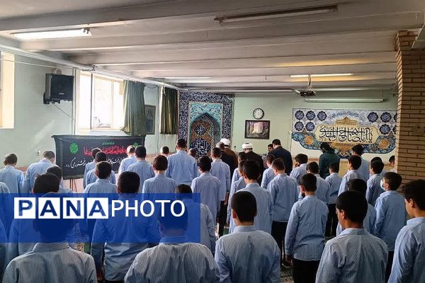 برپایی نماز جماعت مدارس کهریزک با حضور امام جمعه منطقه 