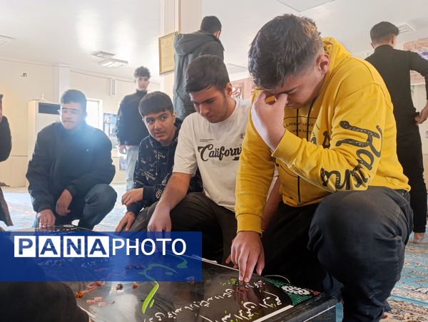 اعزام دانش‌آموزان دبیرستان شاهد امام حسین (ع) اسلام آباد غرب به اردوی راهیان نور