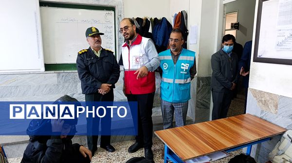 دانش آموزان بجستانی آماده برای بحران