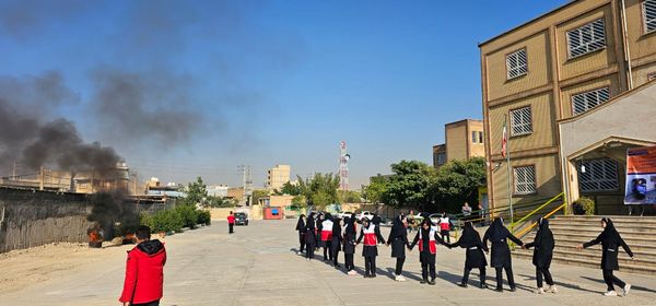 مانور سراسری زلزله در دبیرستان دخترانه نیایش گچساران 