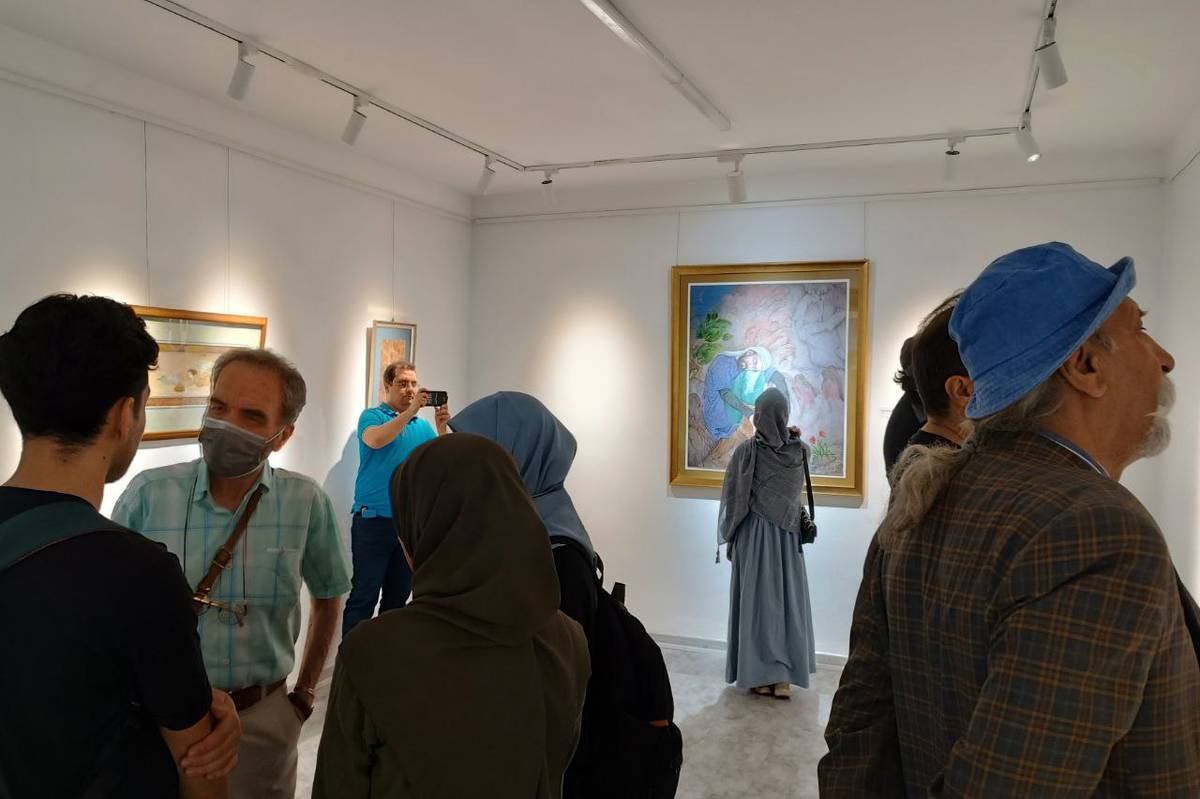 «بر و برگ رنگین» افتتاح شد