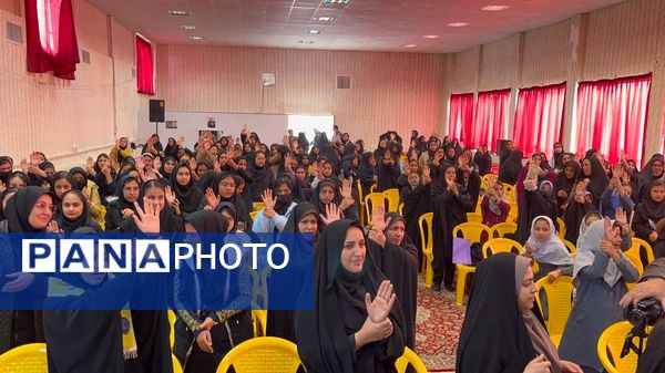 تجلیل ازبرگزیدگان مسابقات شهرستان خلیل آباد