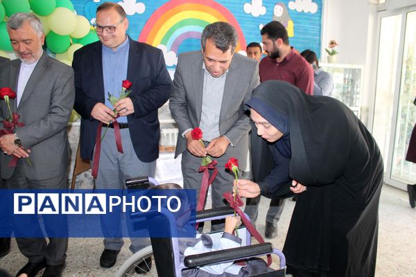 بازدید مدیرکل آموزش و پرورش استان خراسان رضوی از مدرسه خدیجه ی کبری (س) 