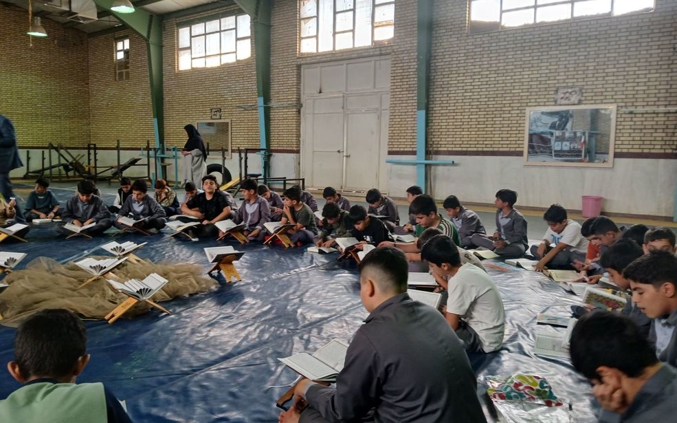 محفل انس با قرآن به یاد پدر شهیدان رحمتی در کوهدشت برگزار شد