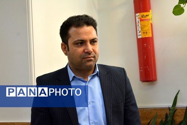 برای اولین‌بار؛ برگزاری کافه ۵۷ در دبیرستان‌ نمونه دولتی ولایت بهارستان‌دو