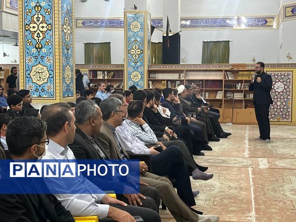 حضور قائم‌مقام معاون وزیر در سازمان دانش‌آموزی در  راهپیمایی ۱۳ آبان شهرک مروارید بندرعباس