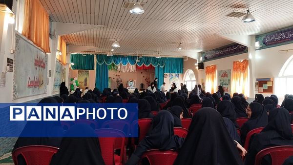 نواختن زنگ ایثار و مقاومت در دبیرستان شاهد شهید کلانتری ناحیه یک کرج 
