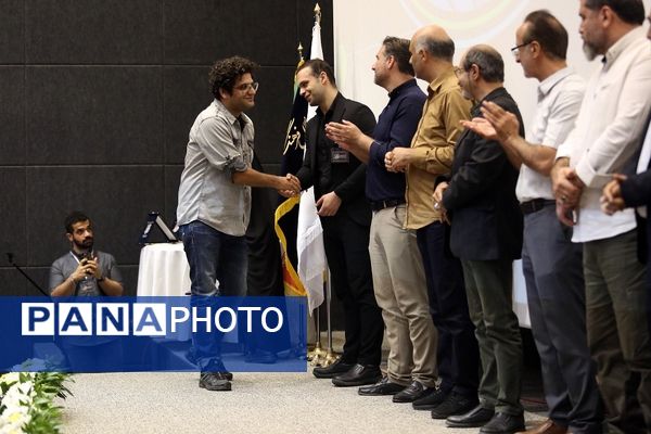 مراسم جشن تجلیل از برگزیدگان سینمای مهر ایران در قم