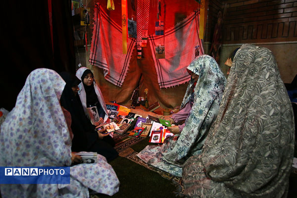 اعتکاف دانش‌آموزی در مسجد لولاگر