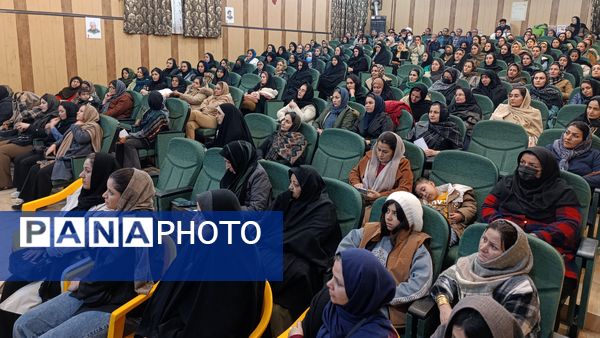 برگزاری جلسه آموزش خانواده در دبستان معلم آشخانه 