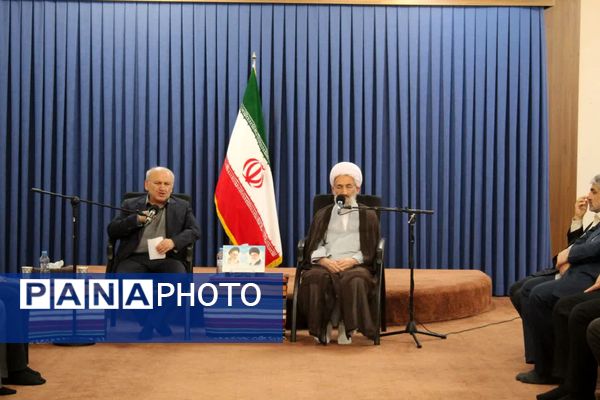 دیدار مدیران اجرایی مازندران با نماینده ولی‌ فقیه