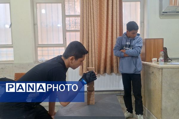 المپیاد رویش رقابتی مفرح و جذاب با حضور دانش‌آموزان  پسر مقطع متوسطه ناحیه ۳شیراز 