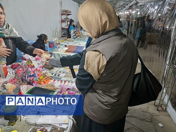 نمایشگاه صنایع دستی در محله طلاب مشهد