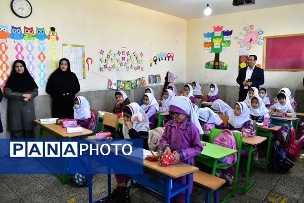 بازدید سرزده مدیرکل آموزش و پرورش کهگیلویه و بویراحمد از مدارس شاهد