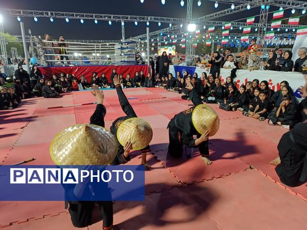 میدان‌نمایی رزم‌آوران طوس در قلب مشهد