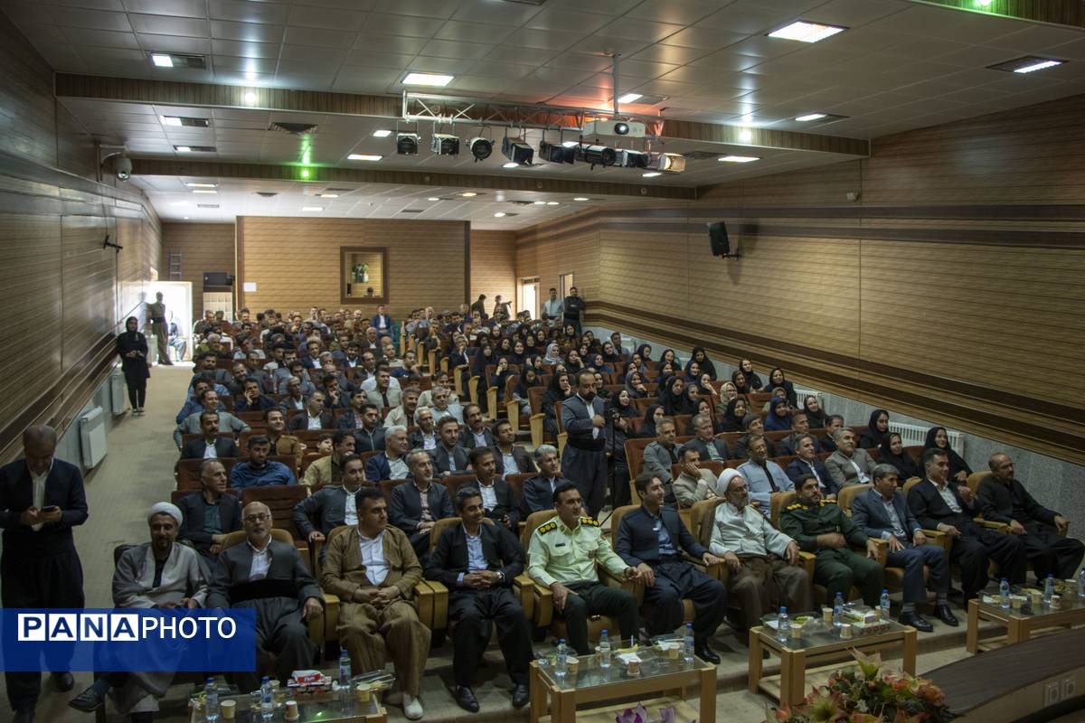 مراسم بزرگداشت روز معلم در جوانرود