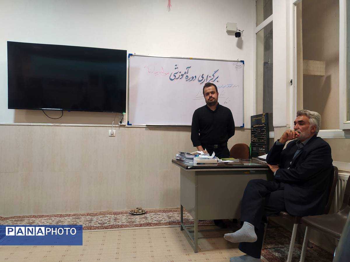 کارگاه آموزشی سواد رسانه‌ای در کاشمر
