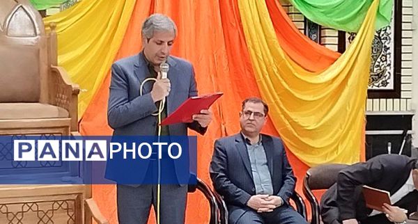 جلسه دهگردشی فرماندار کاشمر در روستای رزق آباد