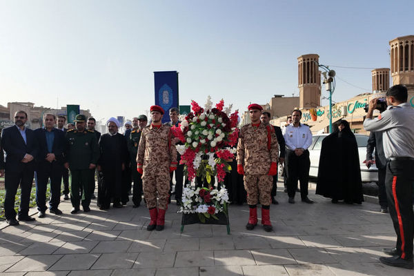 عطر افشانی گلزار شهدا؛ تجدید پیمان با آسمان در یزد