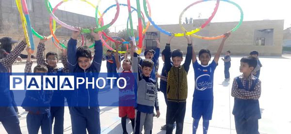 برگزاری بازی‌های ورزشی در مدرسه قمر بنی هاشم شهرستان زارچ