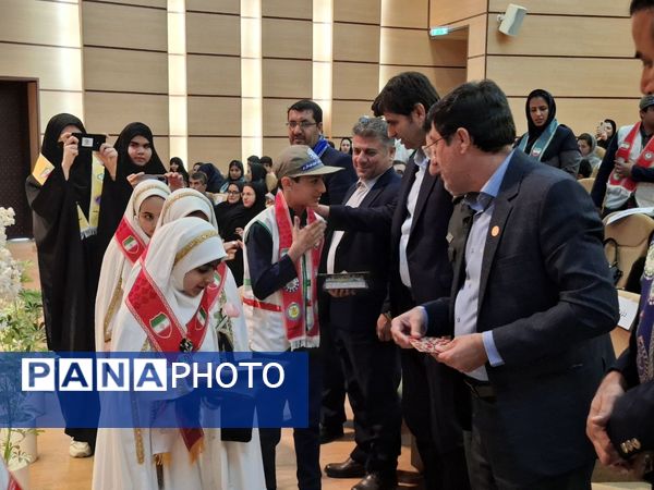 همایش تجلیل از مربیان و دانش‌آموزان پیشتاز برتر شهرستان جم 