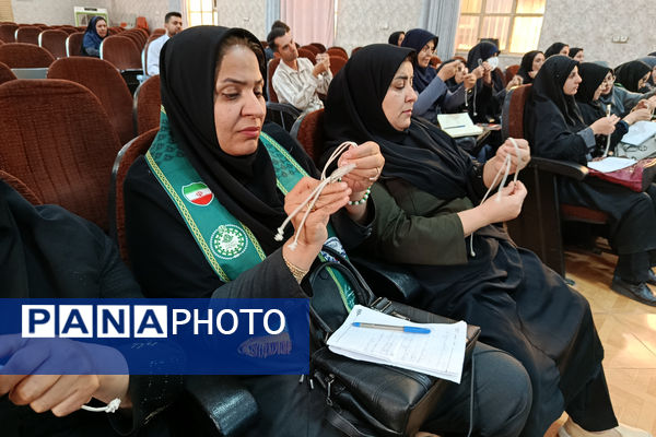 برگزاری کارگاه آموزشی ویژه مربیان پیشتاز ناحیه ۴ شیراز 