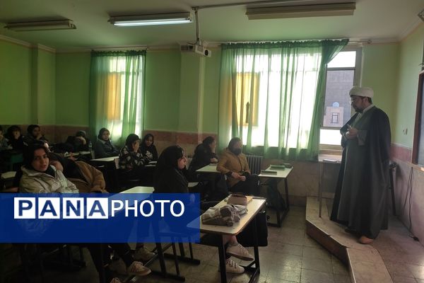 حضور مبلغان سازمان قرآن و عترت در مدرسه شهید عیسی وند به مناسبت شروع ماه مبارک رمضان