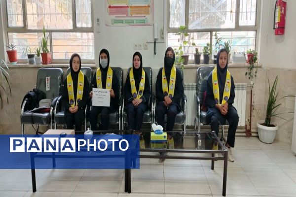 اولین جلسه شورای دانش آموزی در دبیرستان شهید مجید دهنوی  نیشابور