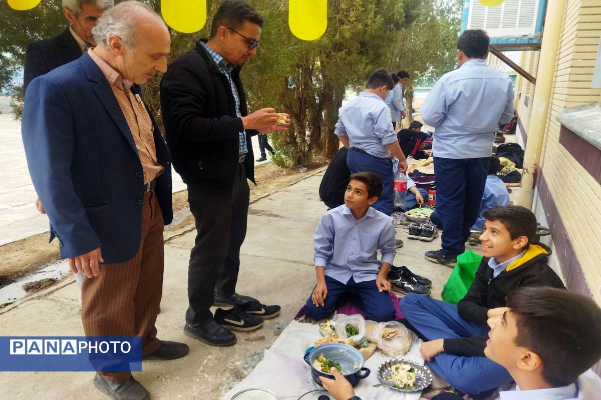 برگزاری جشنواره غذا در کاشمر