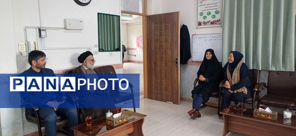 حضور امام جمعه شهرستان نیشابور در دبیرستان نمونه وکیلی استاد شفیعی کدکنی «وکیلی ۱۰»