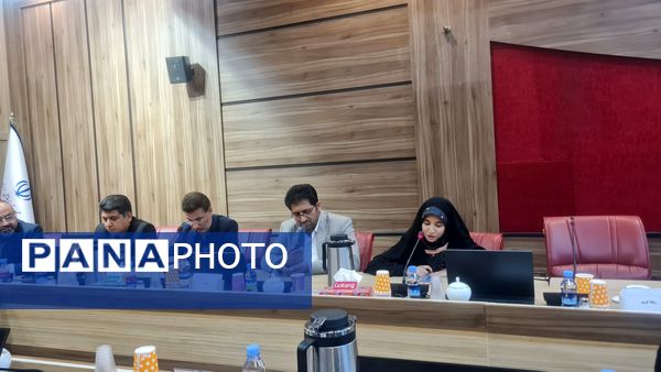 جلسه هم‌اندیشی حوزه روابط عمومی‌های شهرستان‌های استان تهران با حضور دانش‌آموز خبرنگاران پانا 