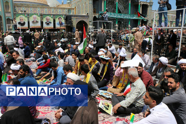 حضور پرشور نوجوانان قمی در آیین استقبال از رئیس جمهوری 