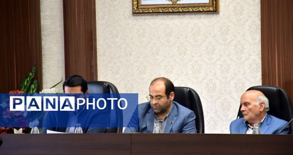 هم‌اندیشی متولیان واحدهای صنعتی تربت‌حیدریه برای رفع چالش‌ها و پیشبرد توسعه