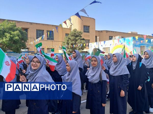 جشن جوانه‌ها در دبیرستان هیات امنایی حضرت معصومه(س) ناحیه 4 کرج 