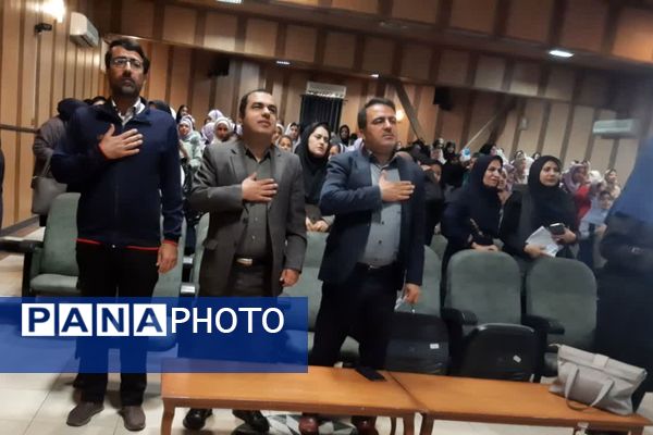 مراسم تجلیل از برگزیدگان جشنواره های فرهنگی هنری کانون‌ فرهنگی وتربیتی حضرت زینب (س) ناحیه۳ شیراز 